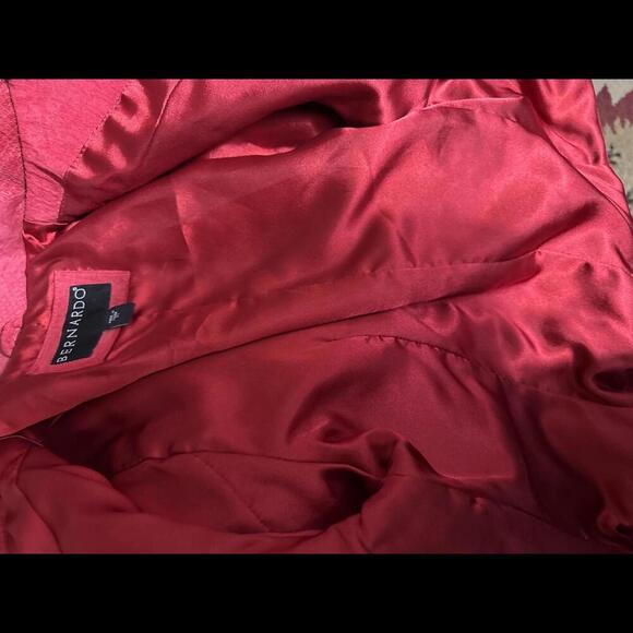 Bernardo - Red Leather Jacket with Texture - Petite Large - Picture 8 of 9